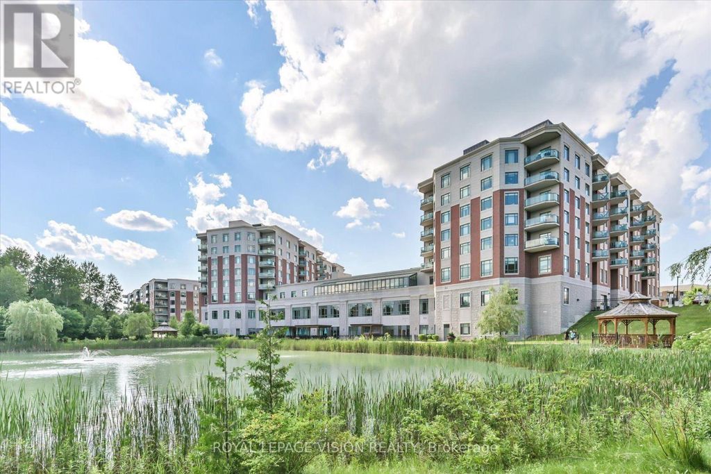 403 - 440 William Graham Drive, Aurora