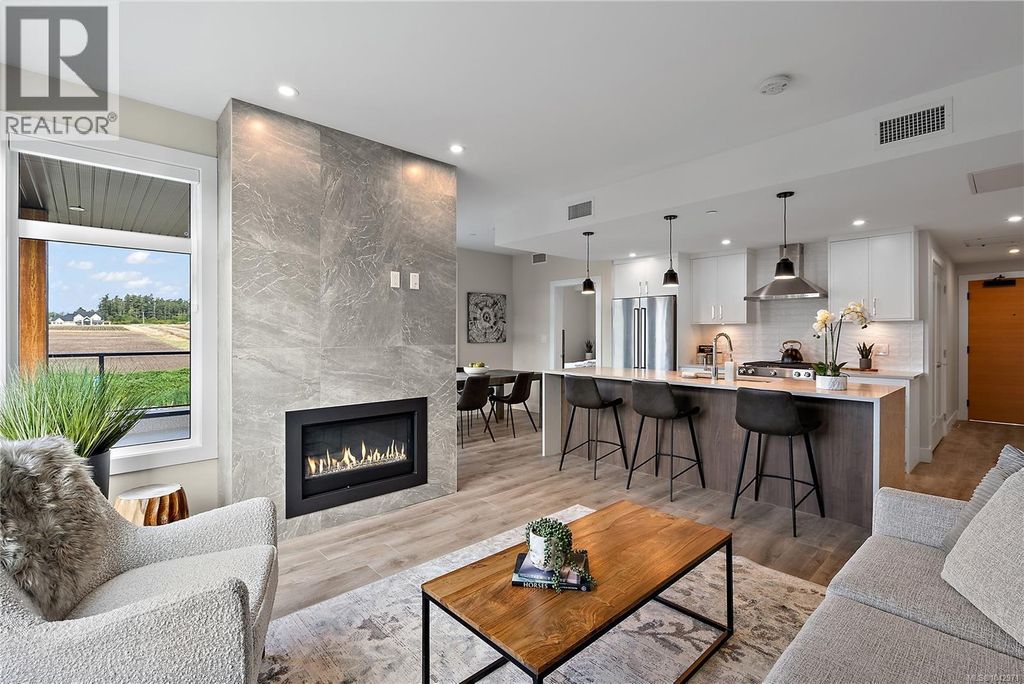 602 2520 Hackett Cres, Central Saanich