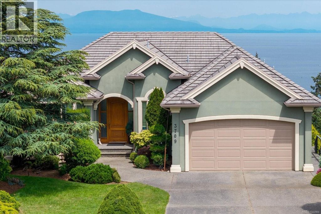 3709 Glen Oaks Dr, Nanaimo