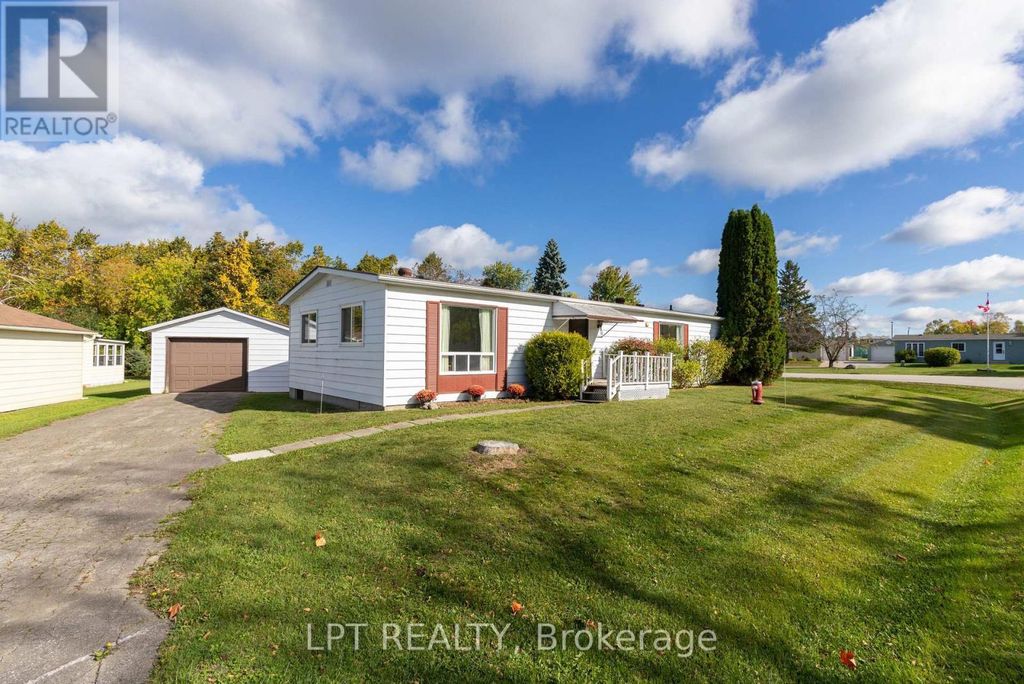 11 Geneva Court, Georgina (sutton & Jackson's Point)