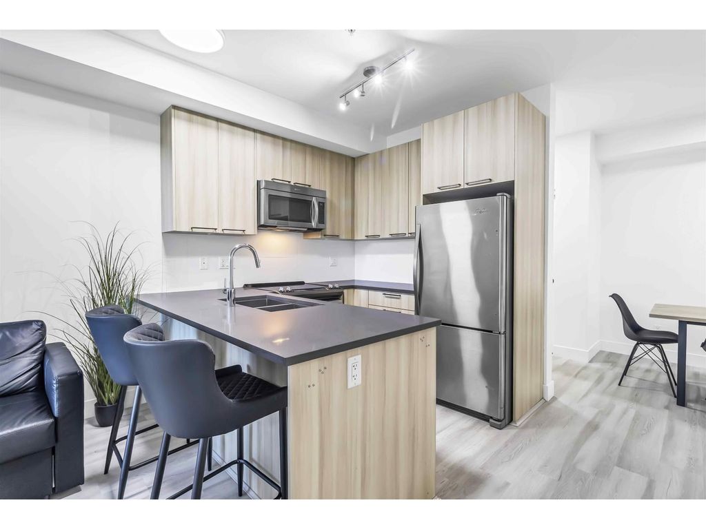 101 15628 104 Avenue, Surrey