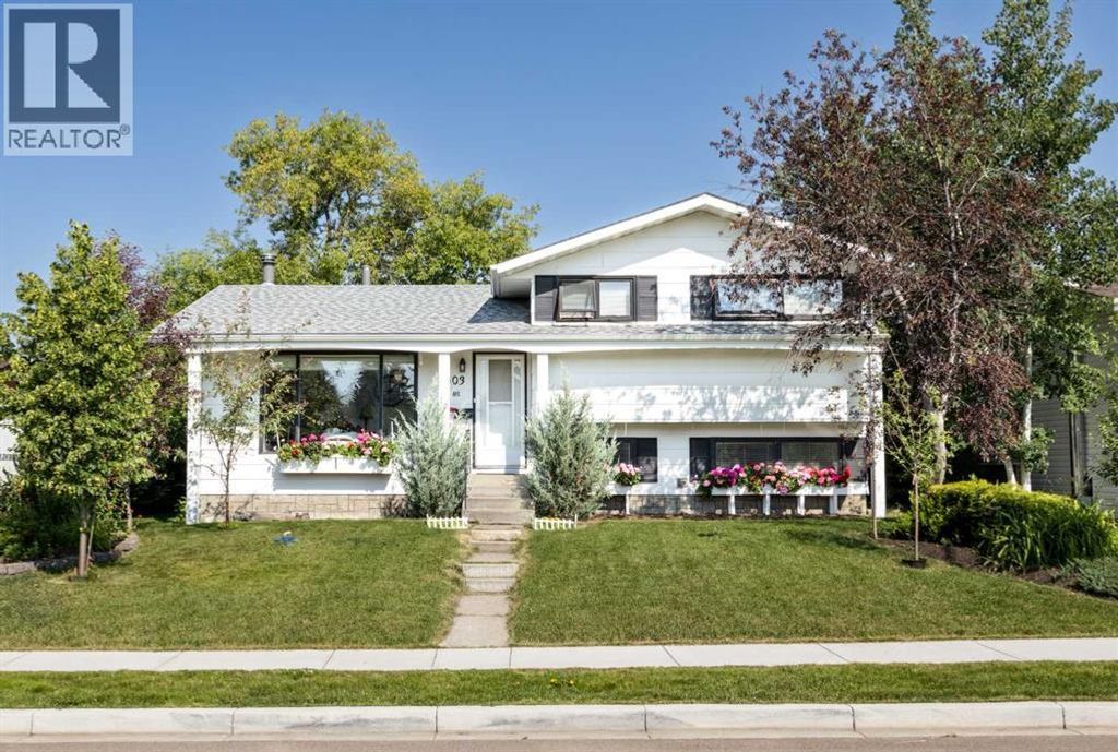 4003 53 Avenue, Innisfail