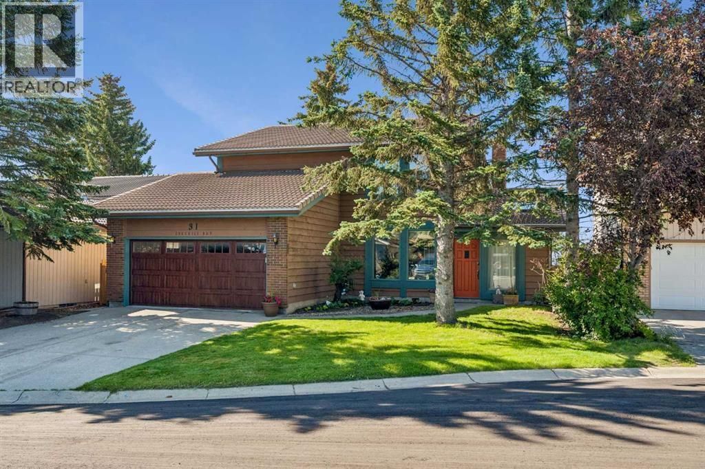 31 Edgehill Bay Nw, Calgary