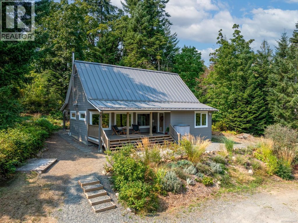 6531 Country Rd, Fanny Bay