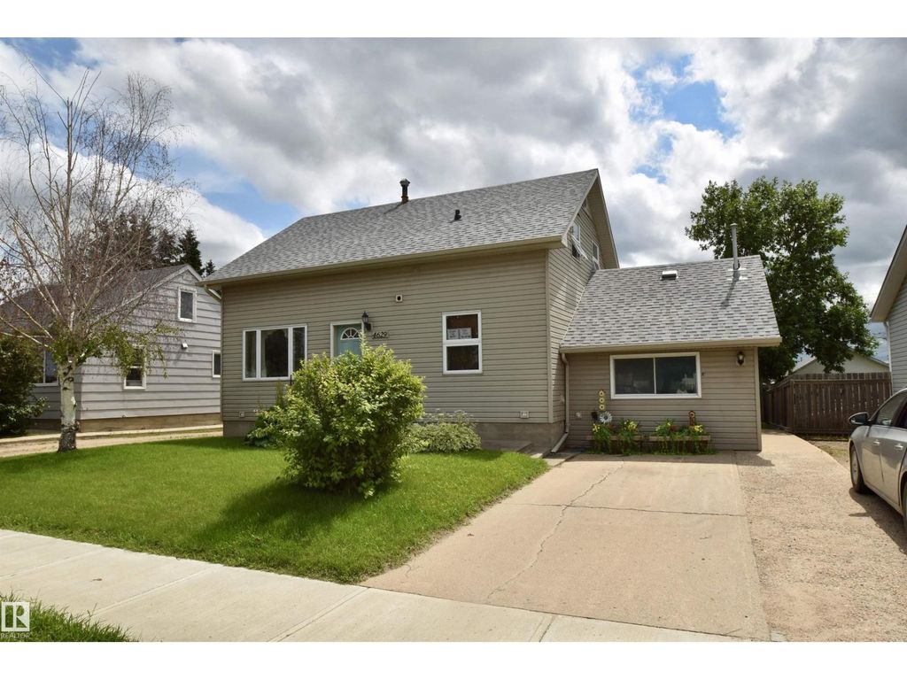 4629 47 Av, St. Paul Town