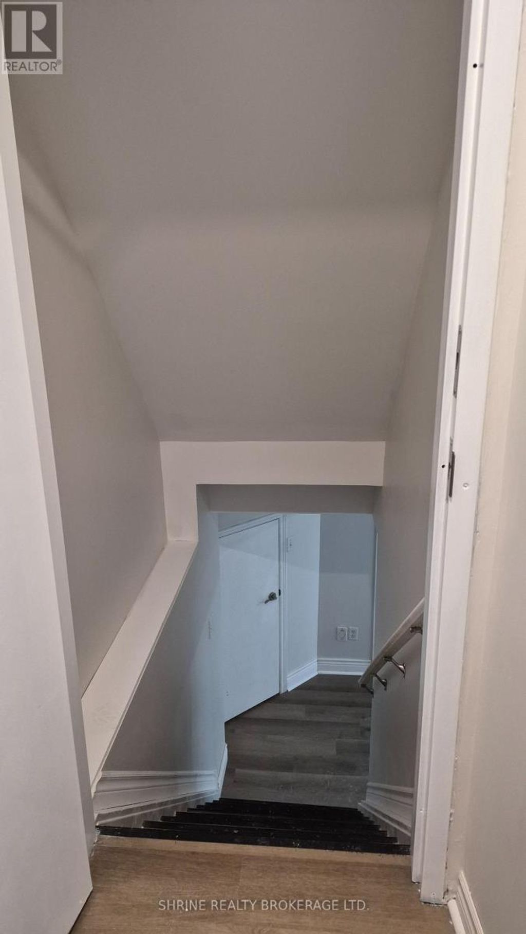 Basement - 1961 Rollingacres Drive, London North (north C)