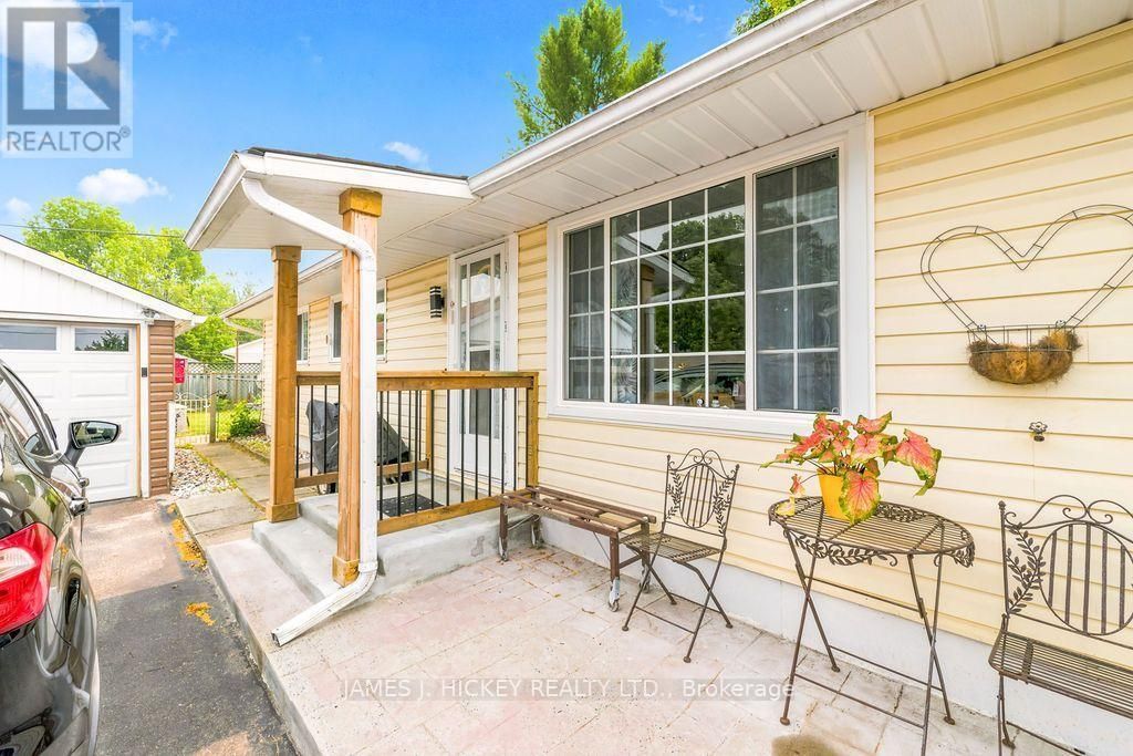 23 Newton Crescent, Deep River