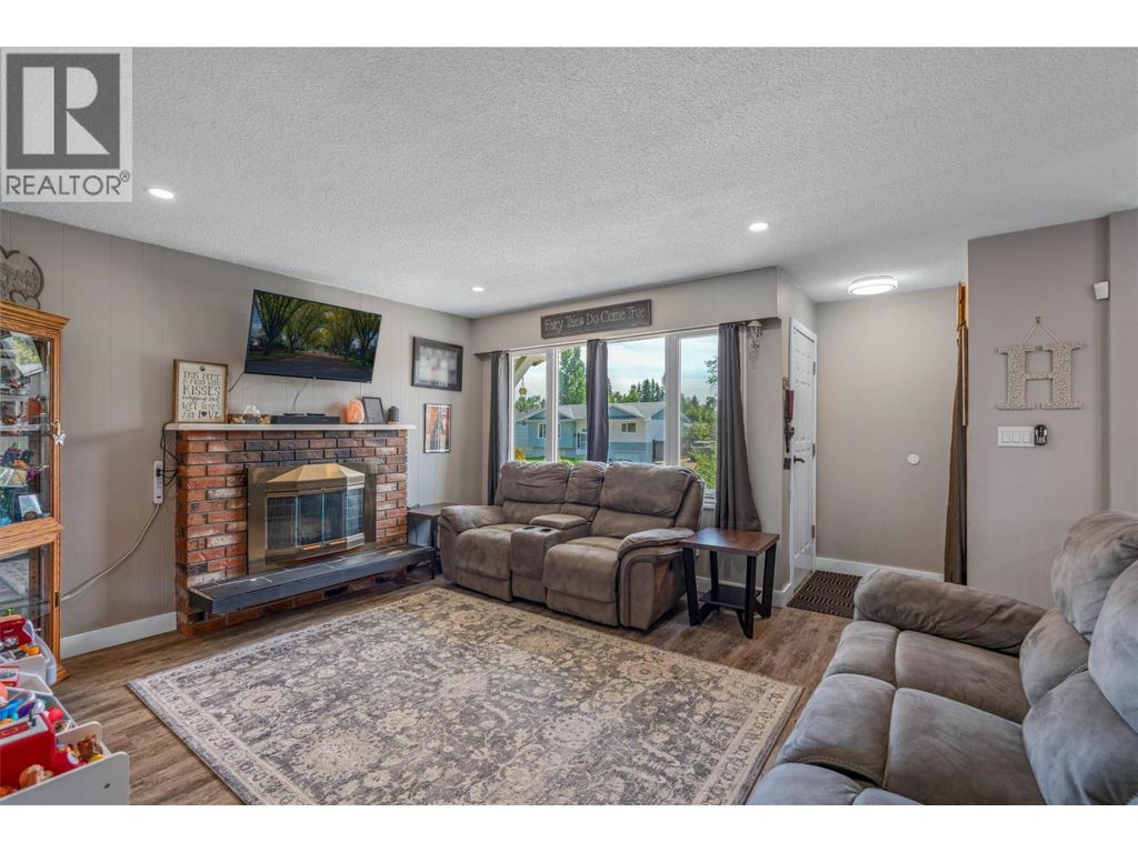 4280 Davie Avenue, Prince George