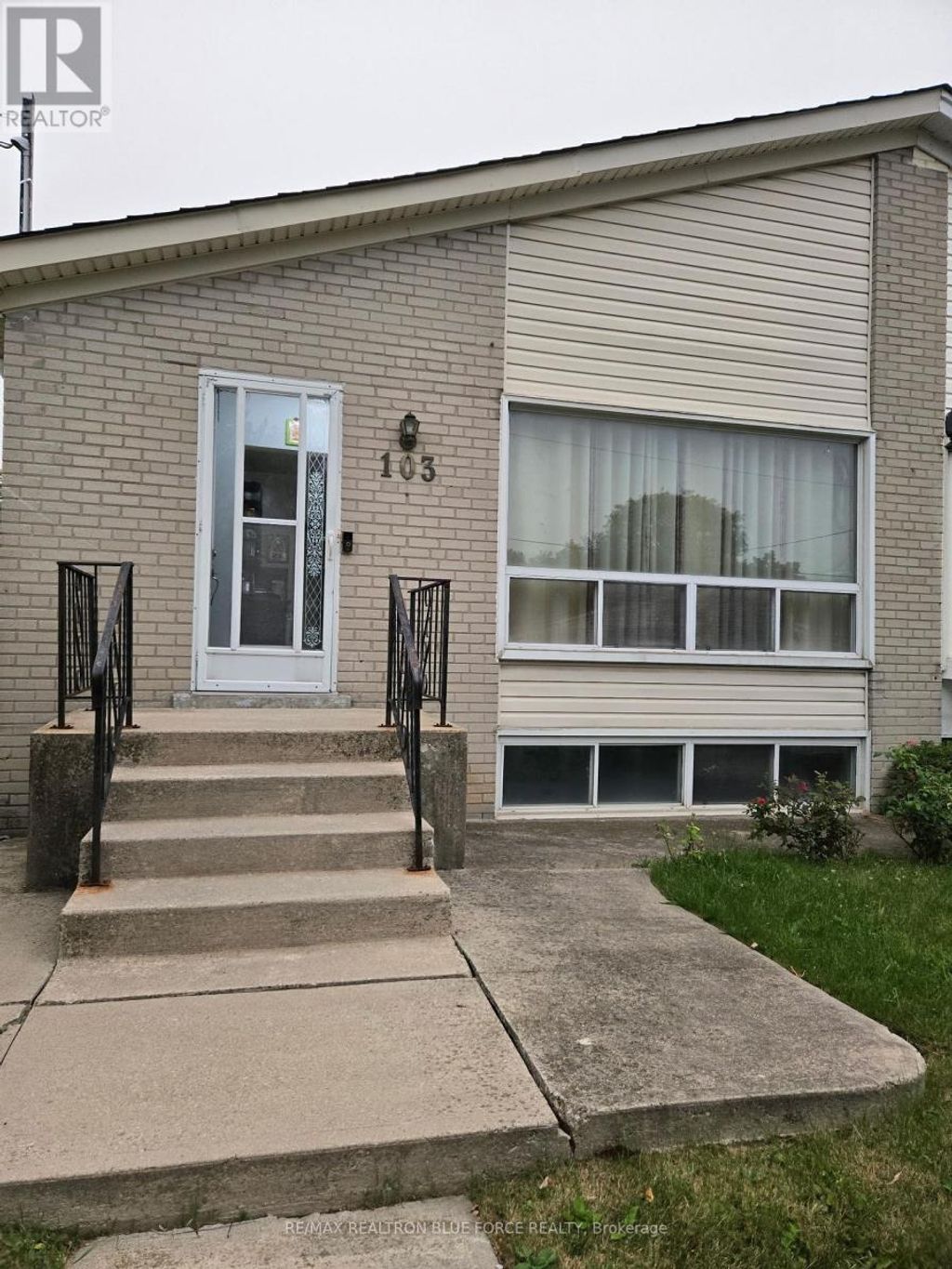103 Santamonica Boulevard, Toronto (clairlea-Birchmount)