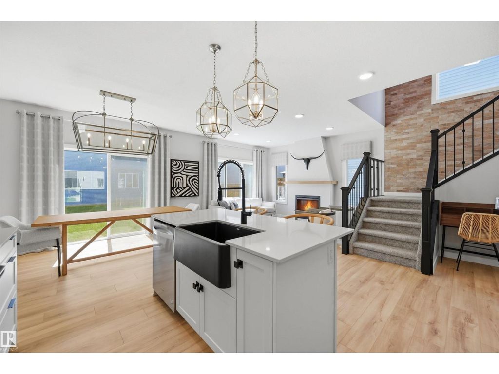 3243 Dixon Wy Sw, Edmonton