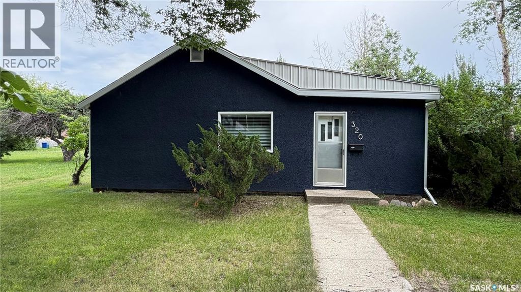 320 Aspen Street, Maple Creek