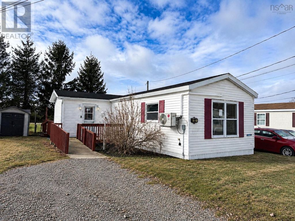 35 Third Street, Howie Centre