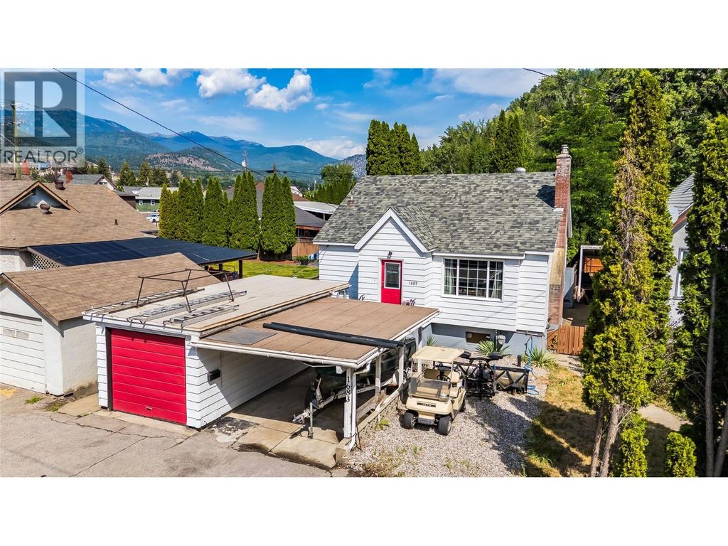 1683 Bailey Street, Trail