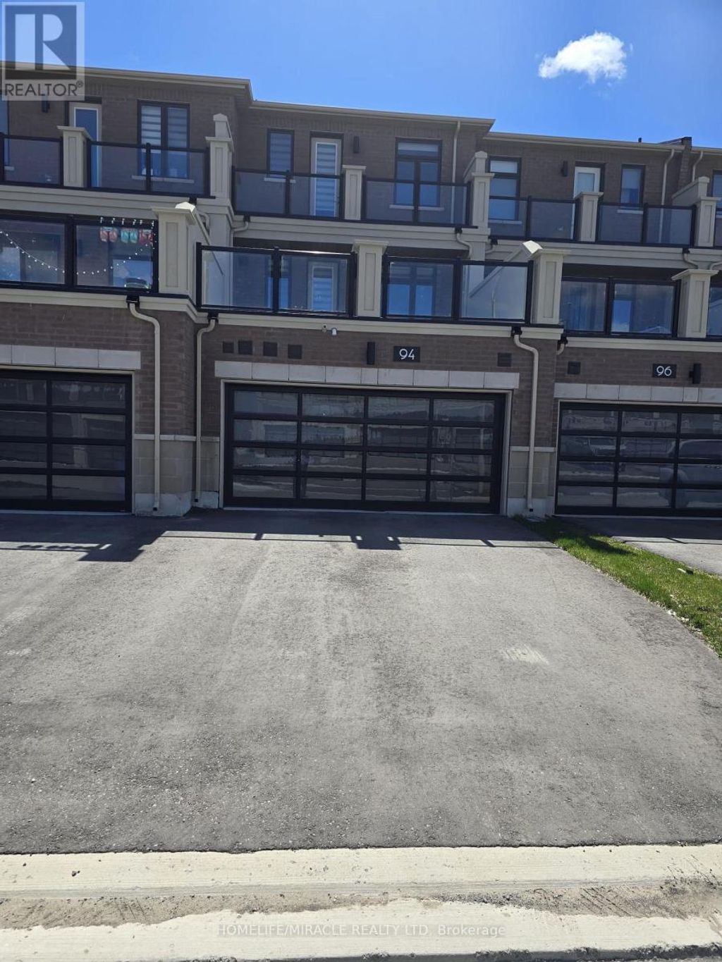 94 Robert Eaton Avenue, Markham (middlefield)