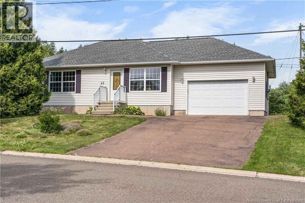45 Carmel, Moncton