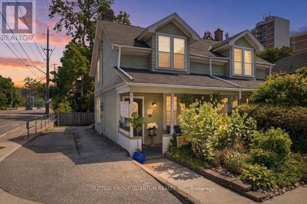 137 Chisholm Street, Oakville (co Central)