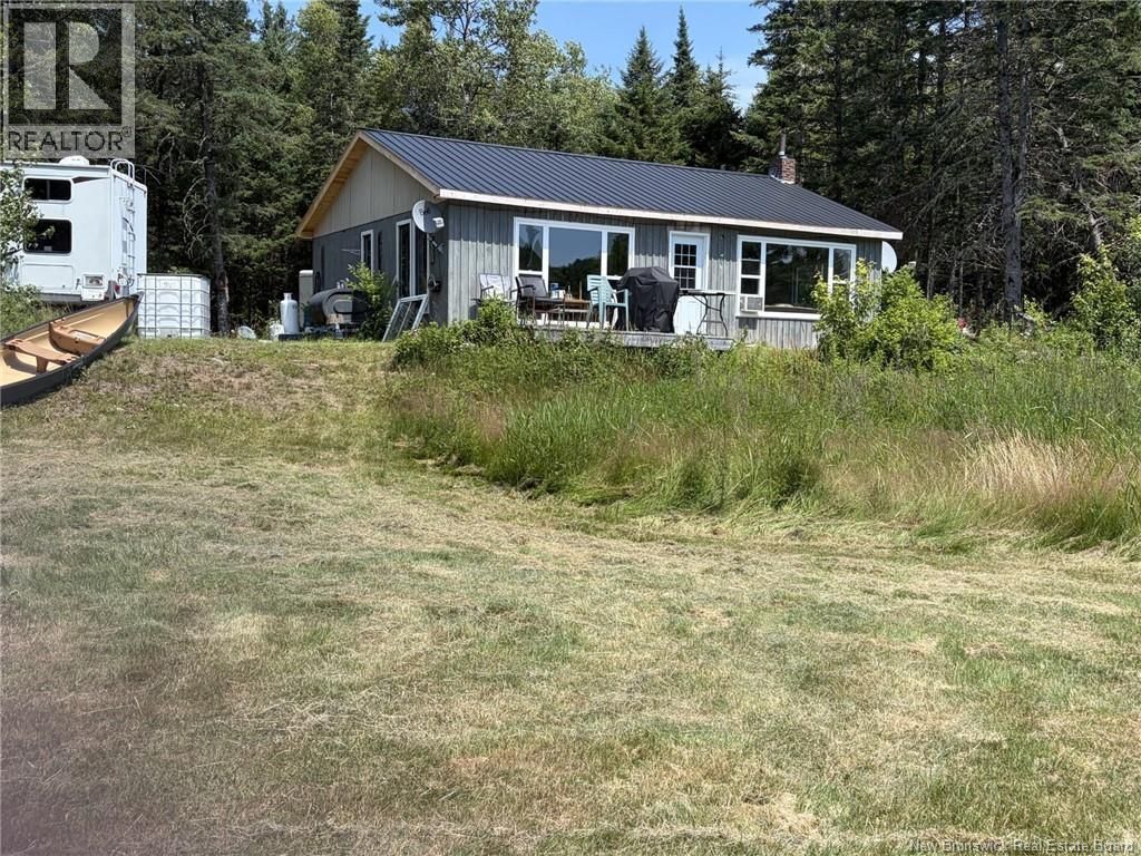 000 Magaguadavic River Road, Piskahegan