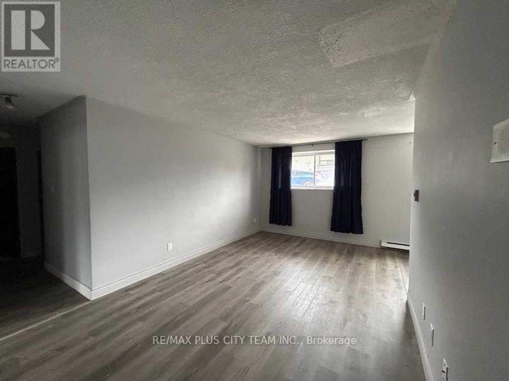101 - 200 Park Road, Oshawa (mclaughlin)