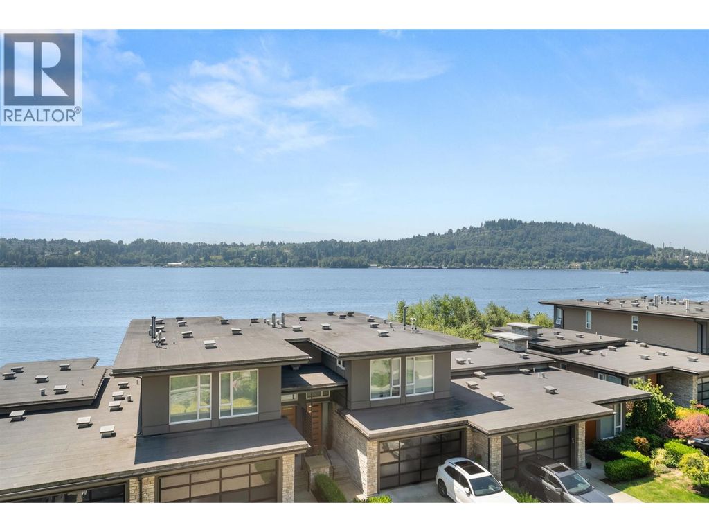 305 3911 Cates Landing Way, North Vancouver