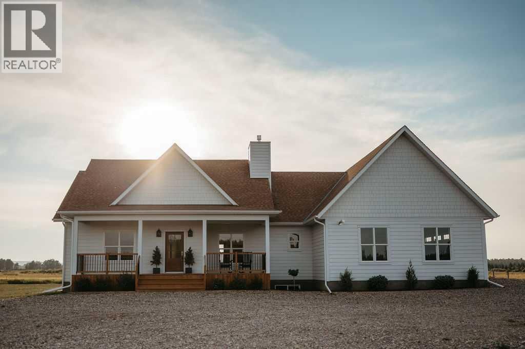 33080 Range Road 61, Rural Mountain View County
