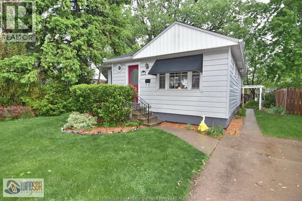 1224 Belle Isle View, Windsor