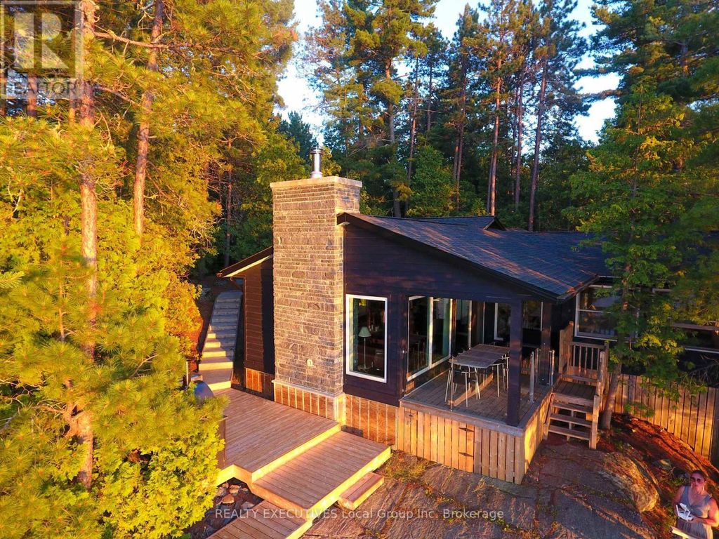 20 Lake Temagami Part 1119 Island, Temagami