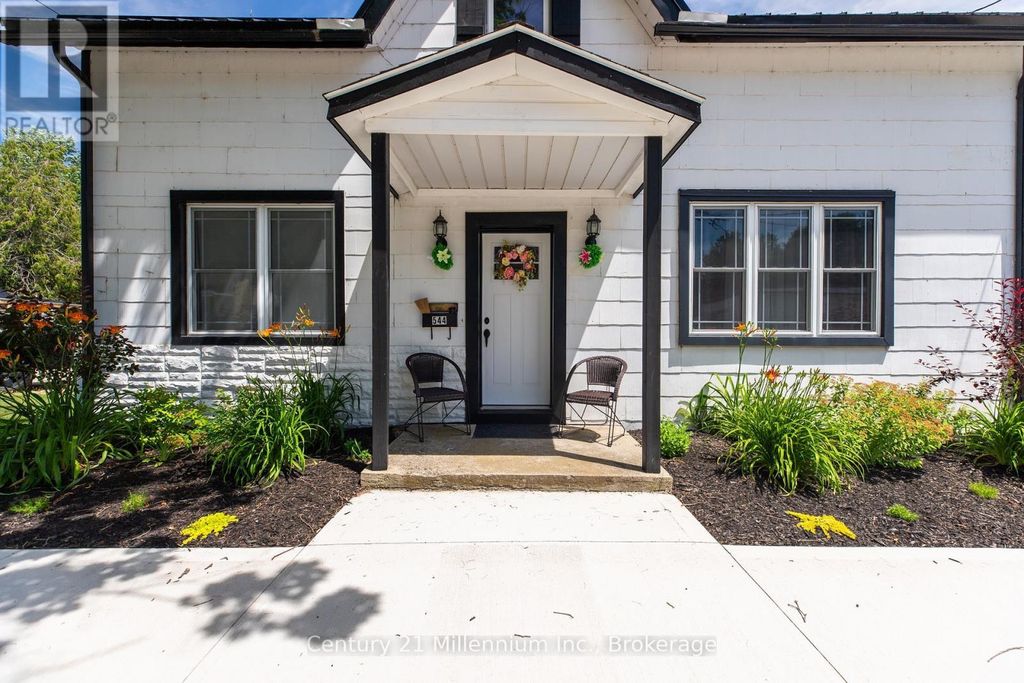 544 Louisa Street, West Grey