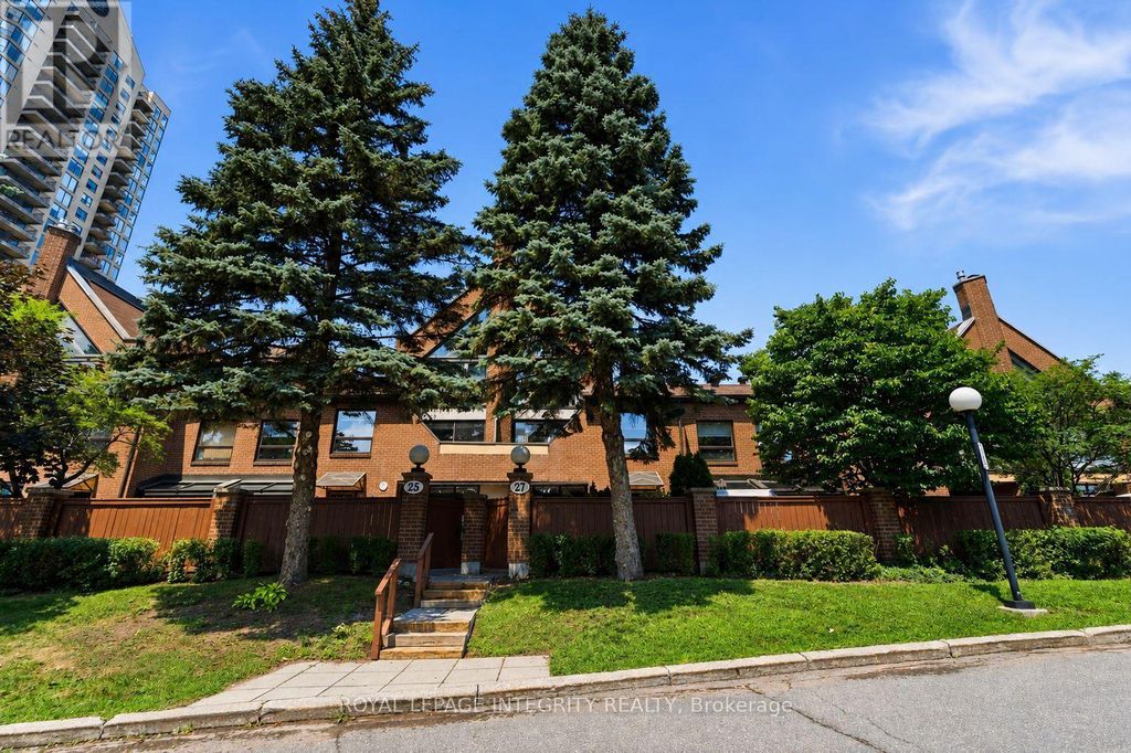 27 - 100 Hillside Drive, Ottawa