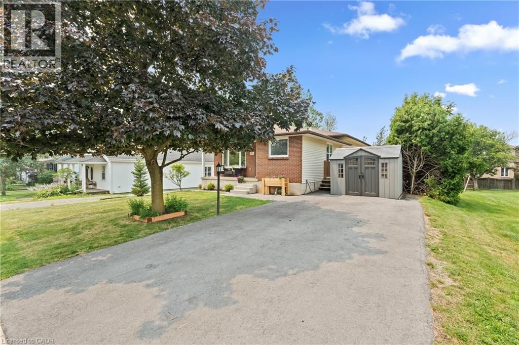 187 Dufferin Street, Smithville
