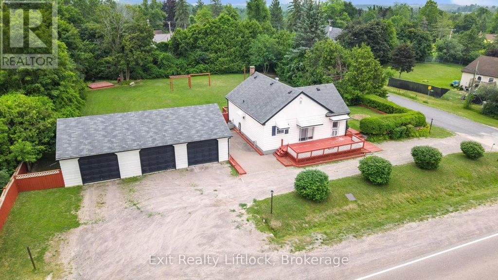 2 Edgewood Avenue, Douro-Dummer