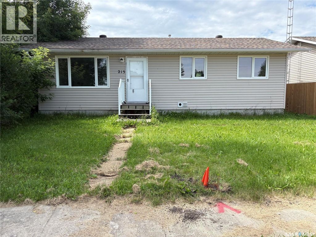 215 Granatier Avenue, Lestock