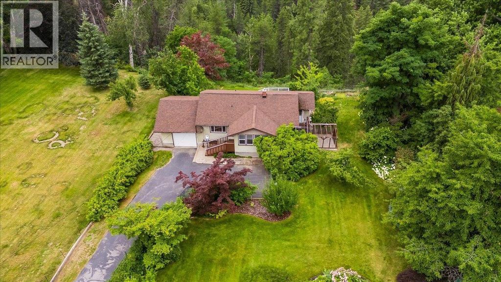 138 100th Street, Castlegar
