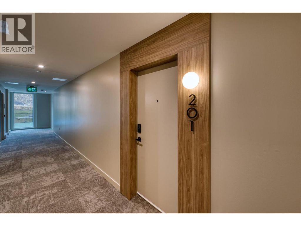 9654 Benchland Drive Unit# 201, Lake Country