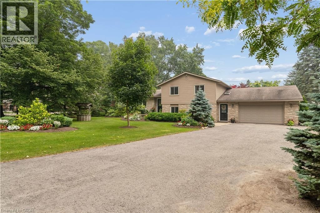 7323 Sideroad 15, Moorefield