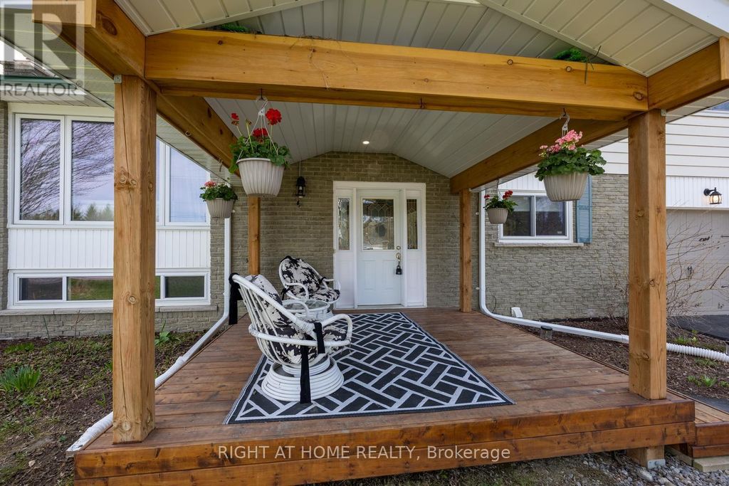 17 Crestview Avenue, Scugog (blackstock)