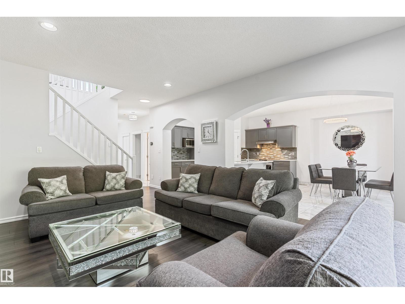 1075 Mckinney Gr Nw, Edmonton