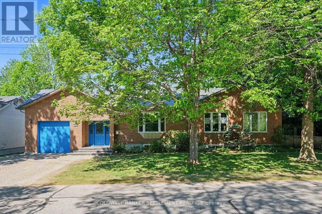 136 Charlotte Street E, Merrickville-Wolford