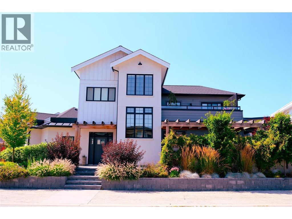 876 Johnson Street, Summerland