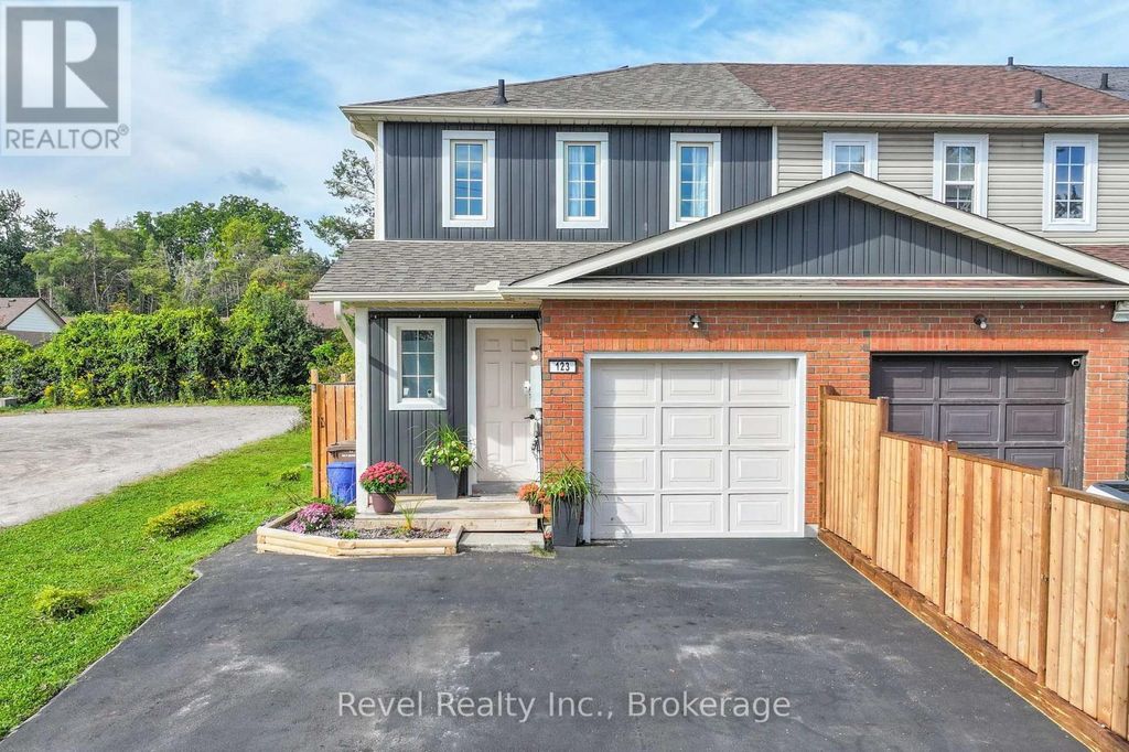 123 Albert Street S, Kawartha Lakes (lindsay)