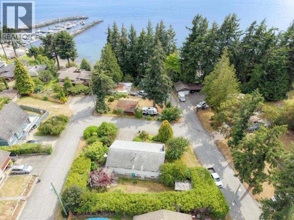 3255 Kootenay Place, Powell River