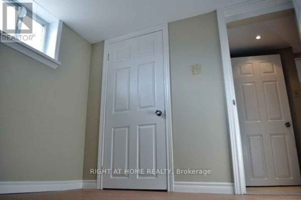 242 Demaine Crescent, Richmond Hill (crosby)