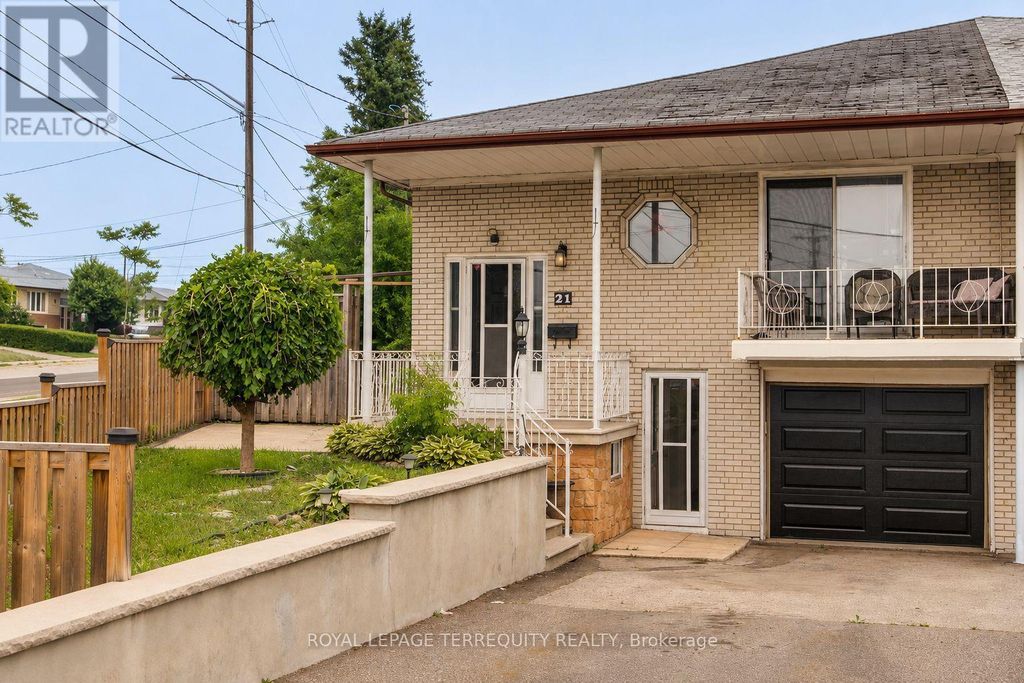 21 Buckland Road, Toronto (glenfield-Jane Heights)