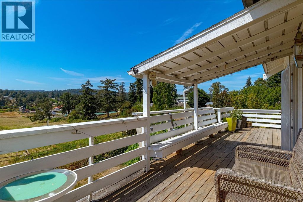 4014 Holland Ave, Saanich