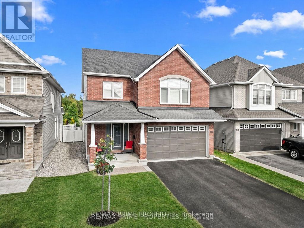 816 Azure Street, Ottawa