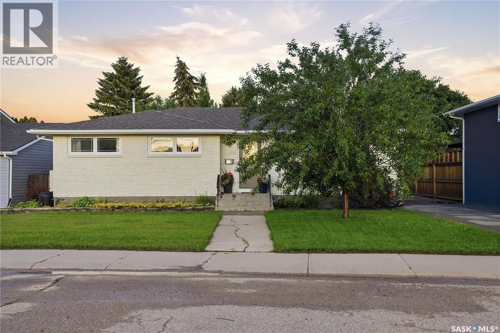 1313 Prince Crescent, Moose Jaw