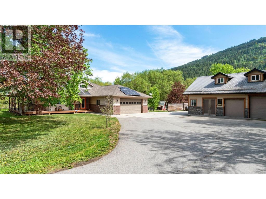 3960 50 Street Ne, Salmon Arm
