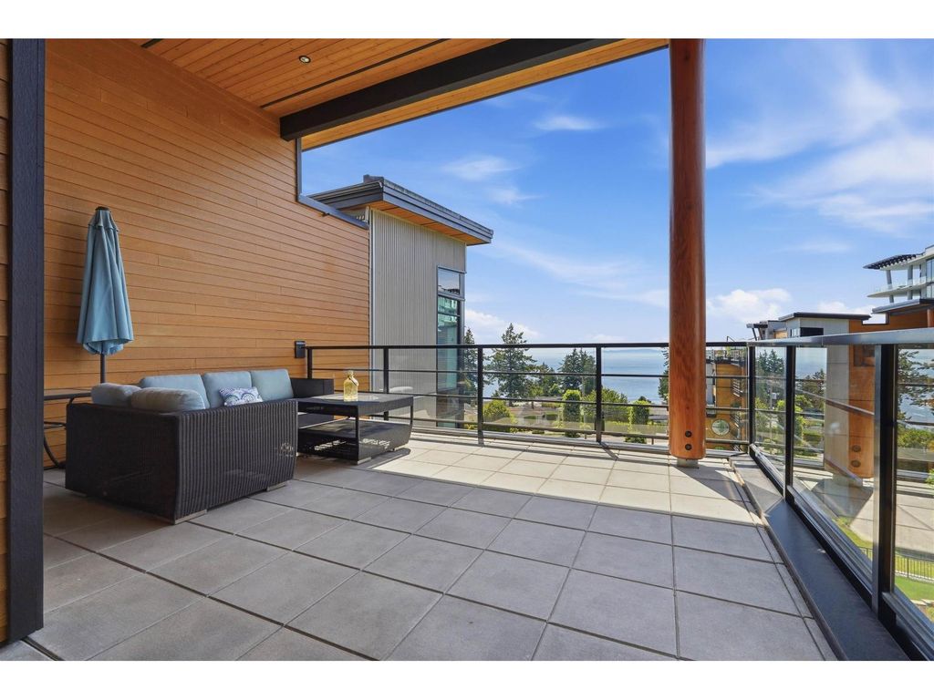 Ph512 14855 Thrift Avenue, White Rock