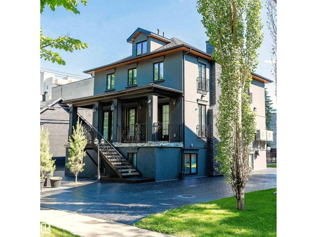 11833 102 Av Nw, Edmonton