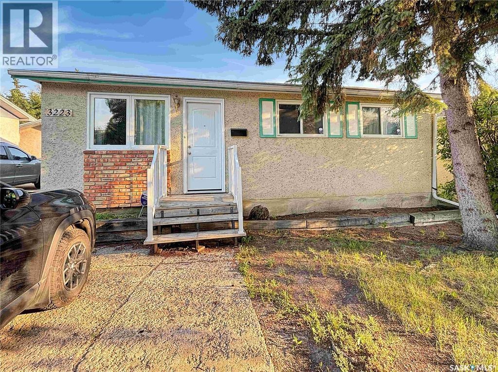 3223 Maxwell Street, Saskatoon