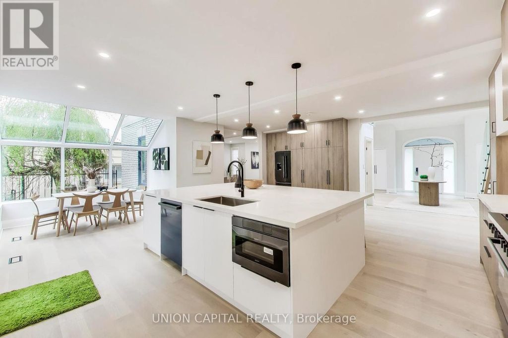 58 Forsyth Avenue N, Hamilton (westdale)